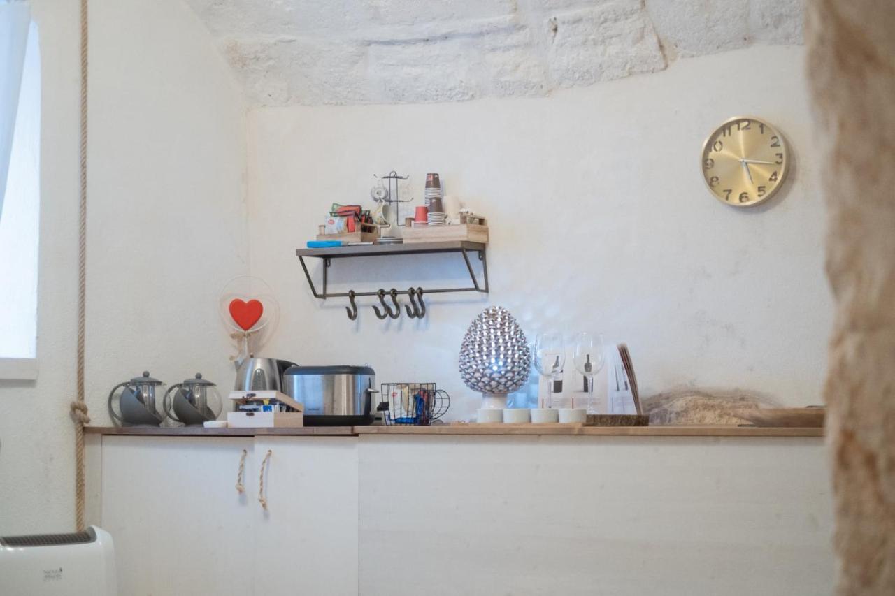 Bed and Breakfast Grotta Carlotta Остуни Экстерьер фото